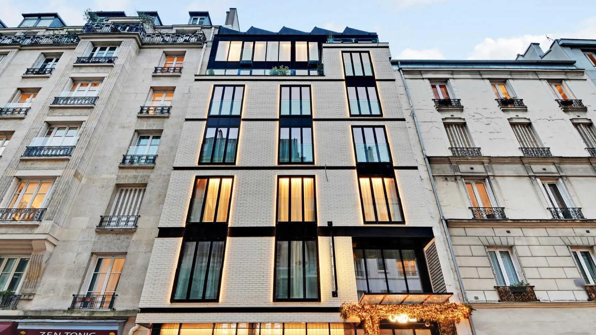 Card Hotel Paris