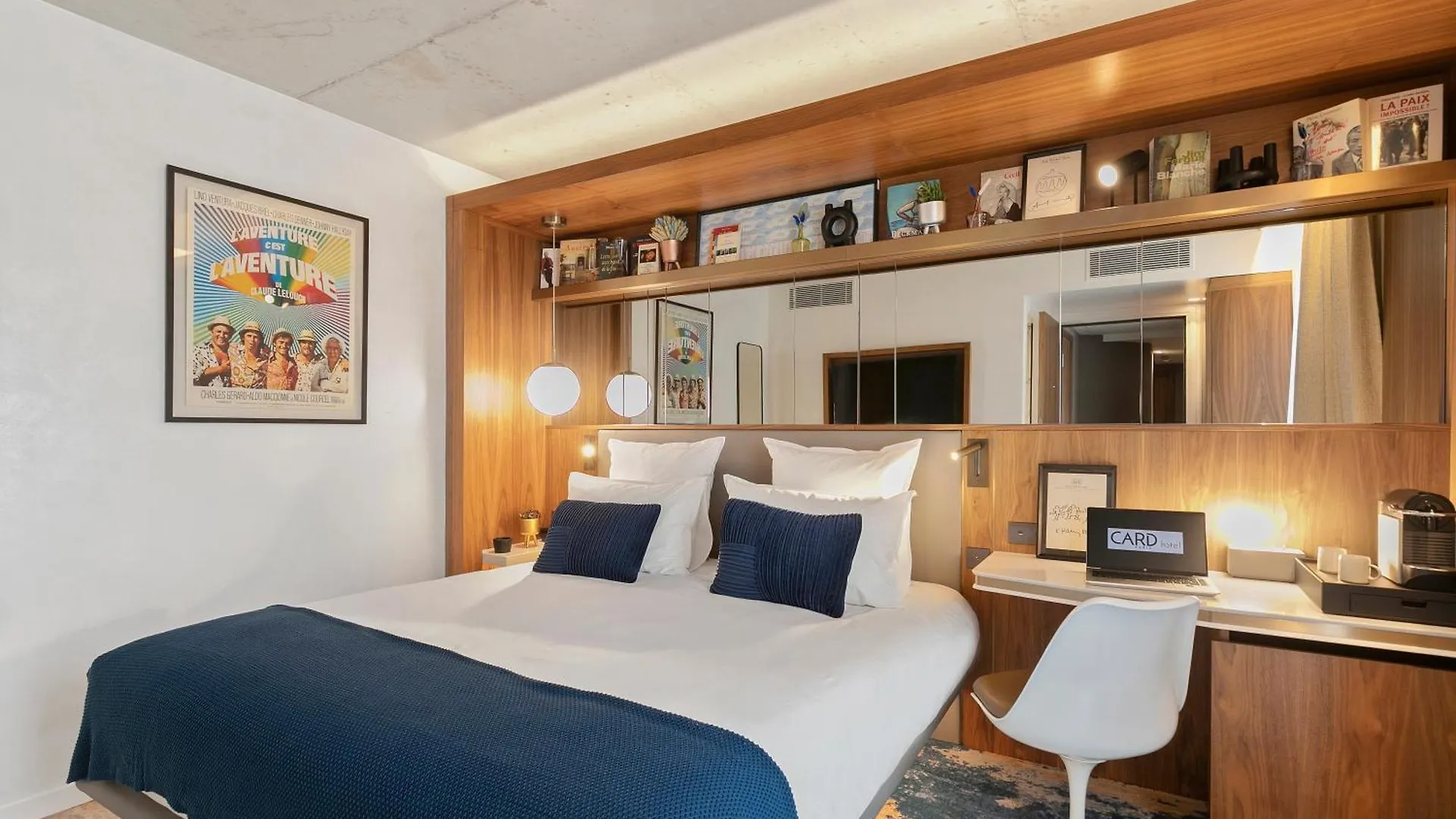 Card Hotel Paris