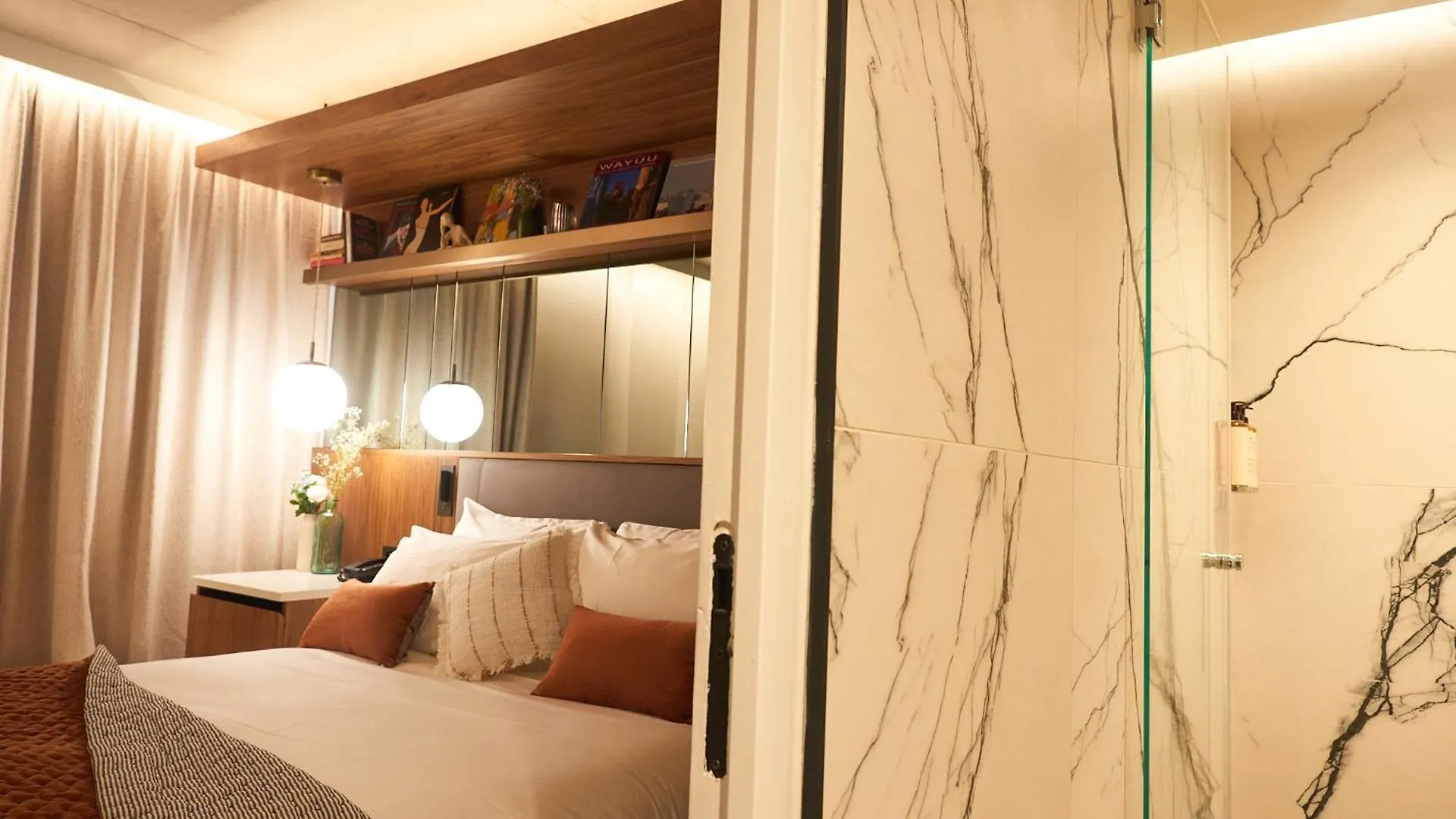 Card Hotel Paris 4*,  France