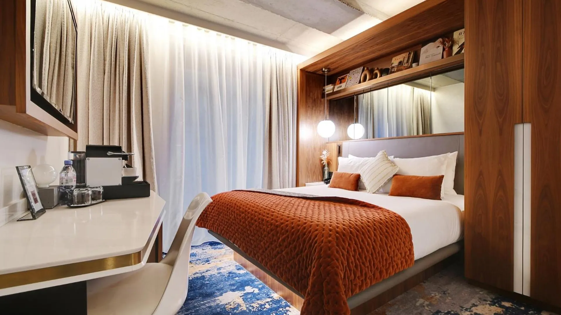 ****  Card Hotel Paris France